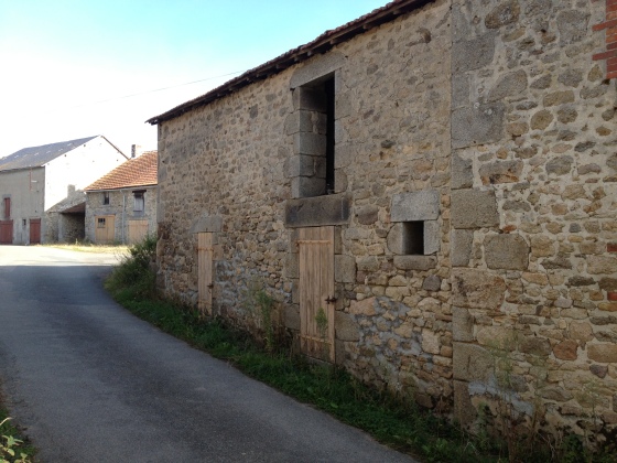 Separate House & Barn at Etemps, St Vaury